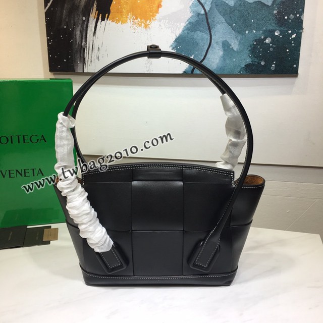 Bottega veneta高端女包 寶緹嘉爆款THE ARCO編織款手提包  BV經典款蝙蝠包  gxz1118